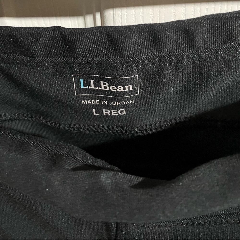 L.L. Bean 3/4 Length Stretch Pants- size L Reg